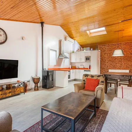 Tremp Apartment *